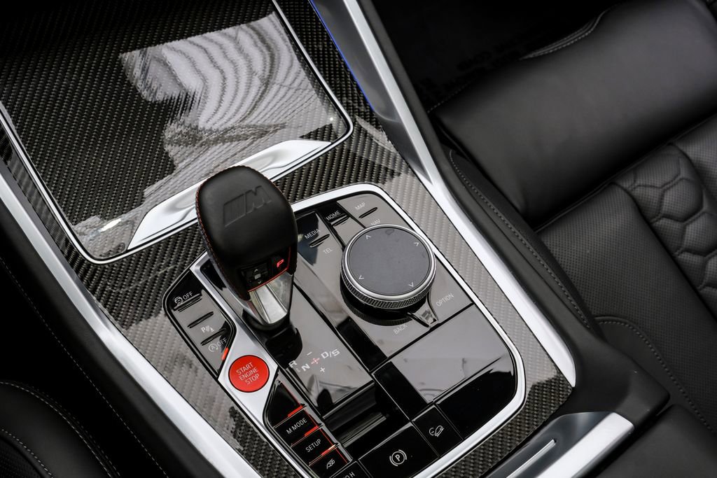 Used 2025 BMW X6 M Competition w/ Executive Package image 23