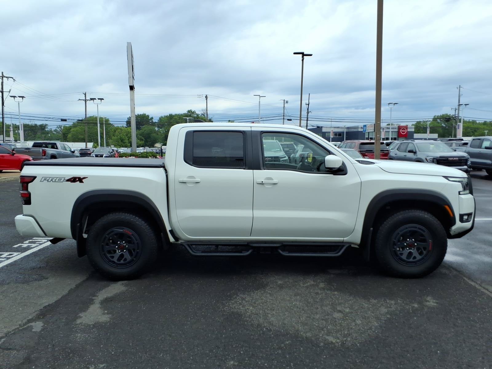 Used 2025 Nissan Frontier PRO-4X w/ Pro Premium Package AWD/4WD image 2