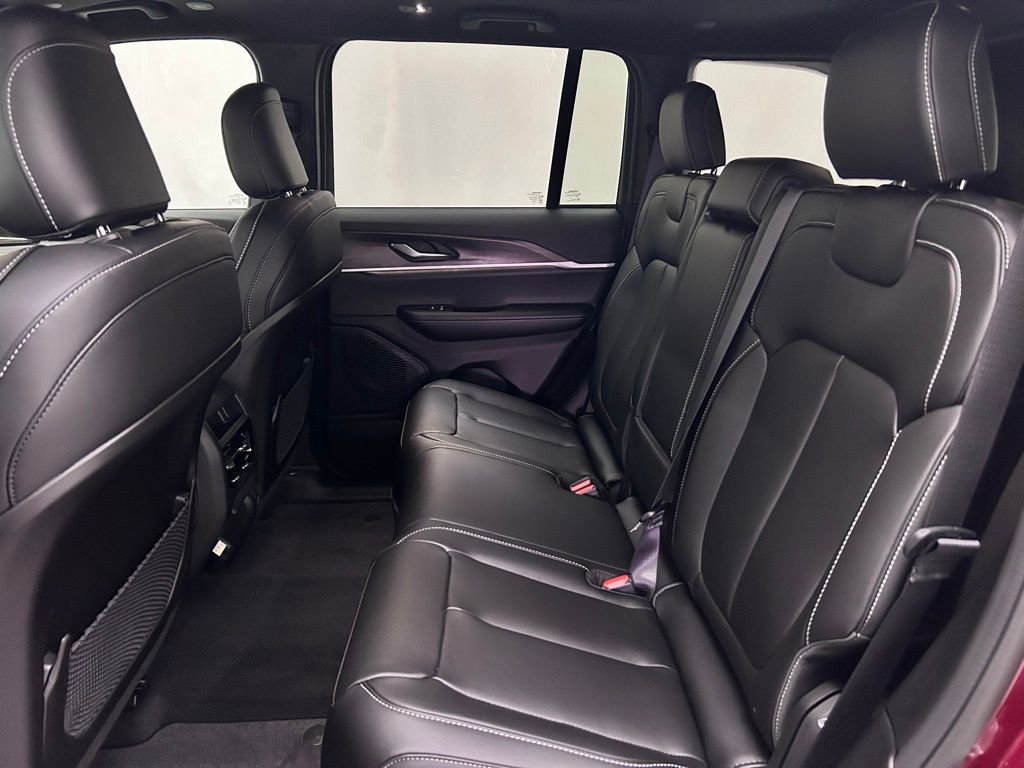 New 2025 Jeep Grand Cherokee Limited image 20