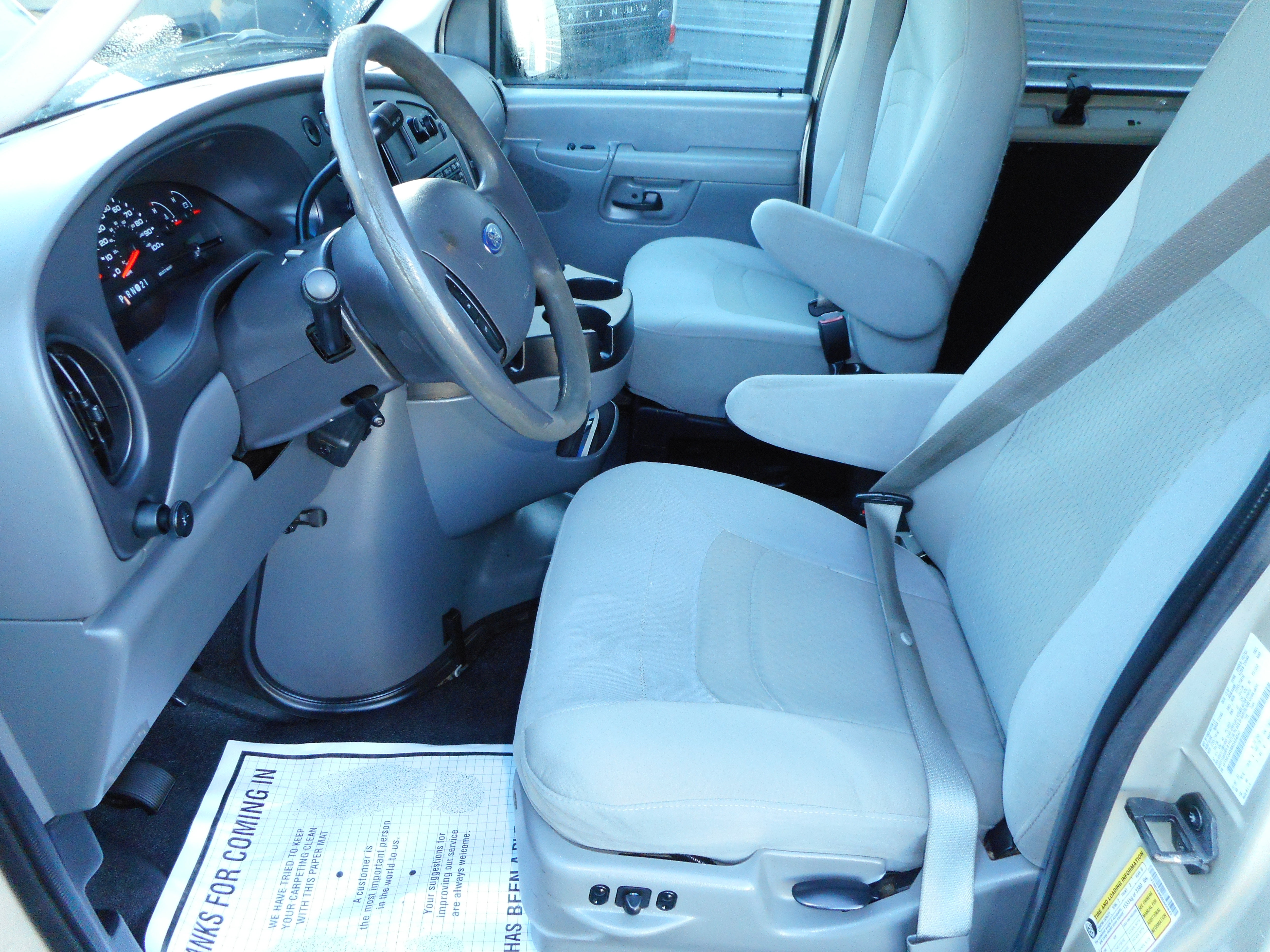 Used 2008 Ford E-250 and Econoline 250 RWD image 13