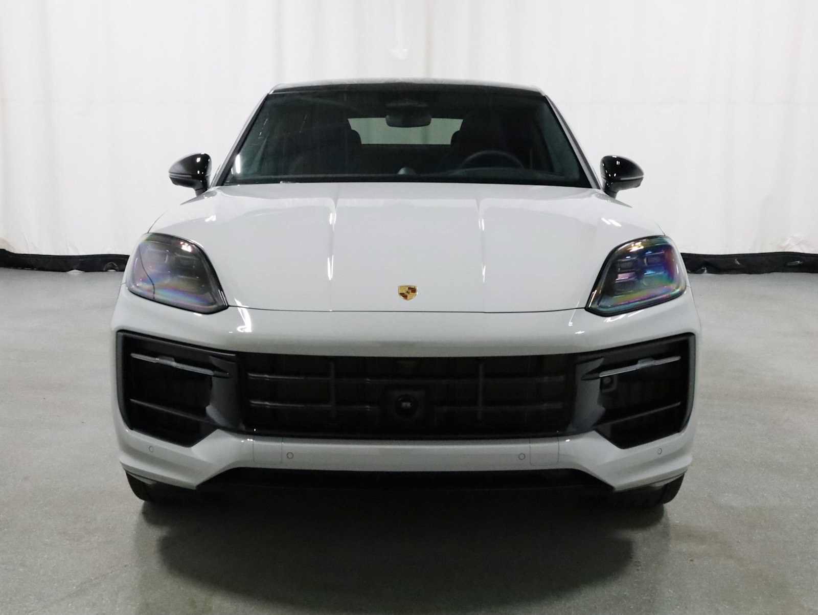 New 2026 Porsche Cayenne GTS AWD/4WD image 14