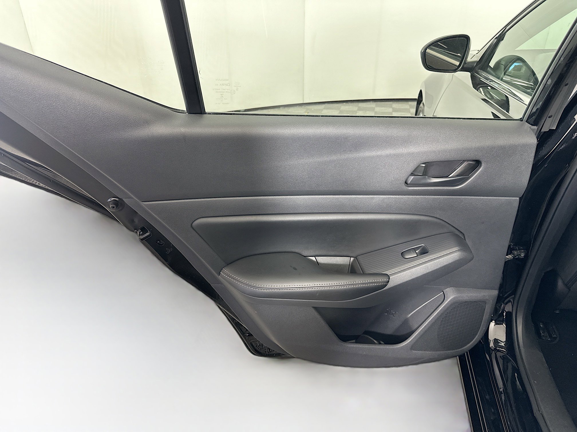 Used 2025 Nissan Altima 2.5 SV image 25