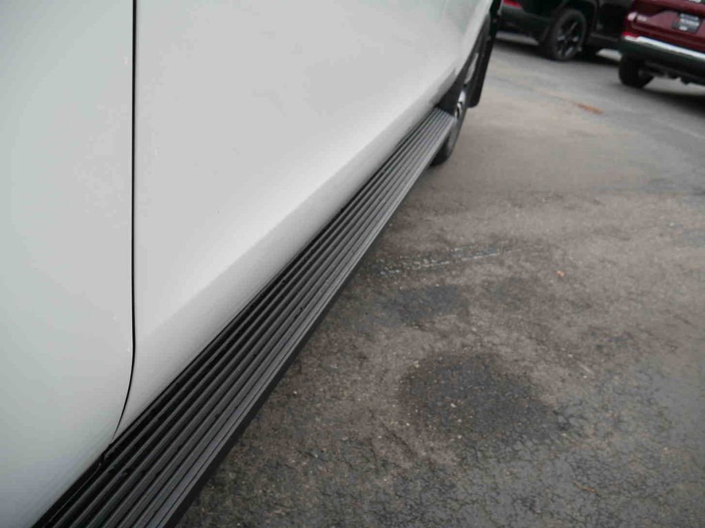 Used 2024 Ford Expedition Max Limited image 28