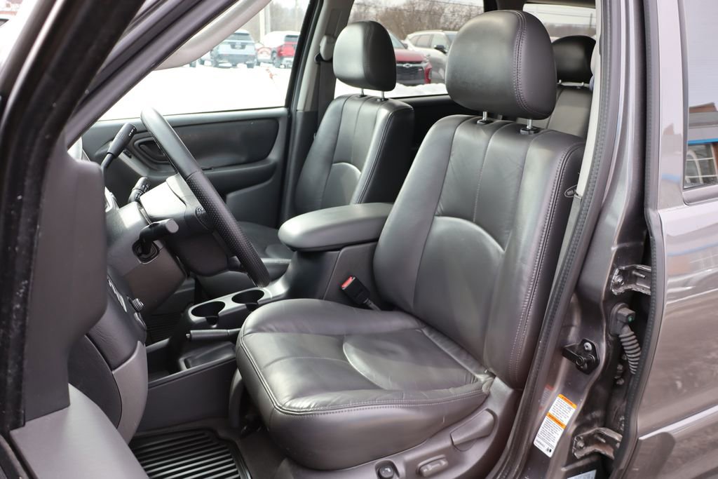 Used 2004 MAZDA Tribute ES w/ Luxury Pkg image 10