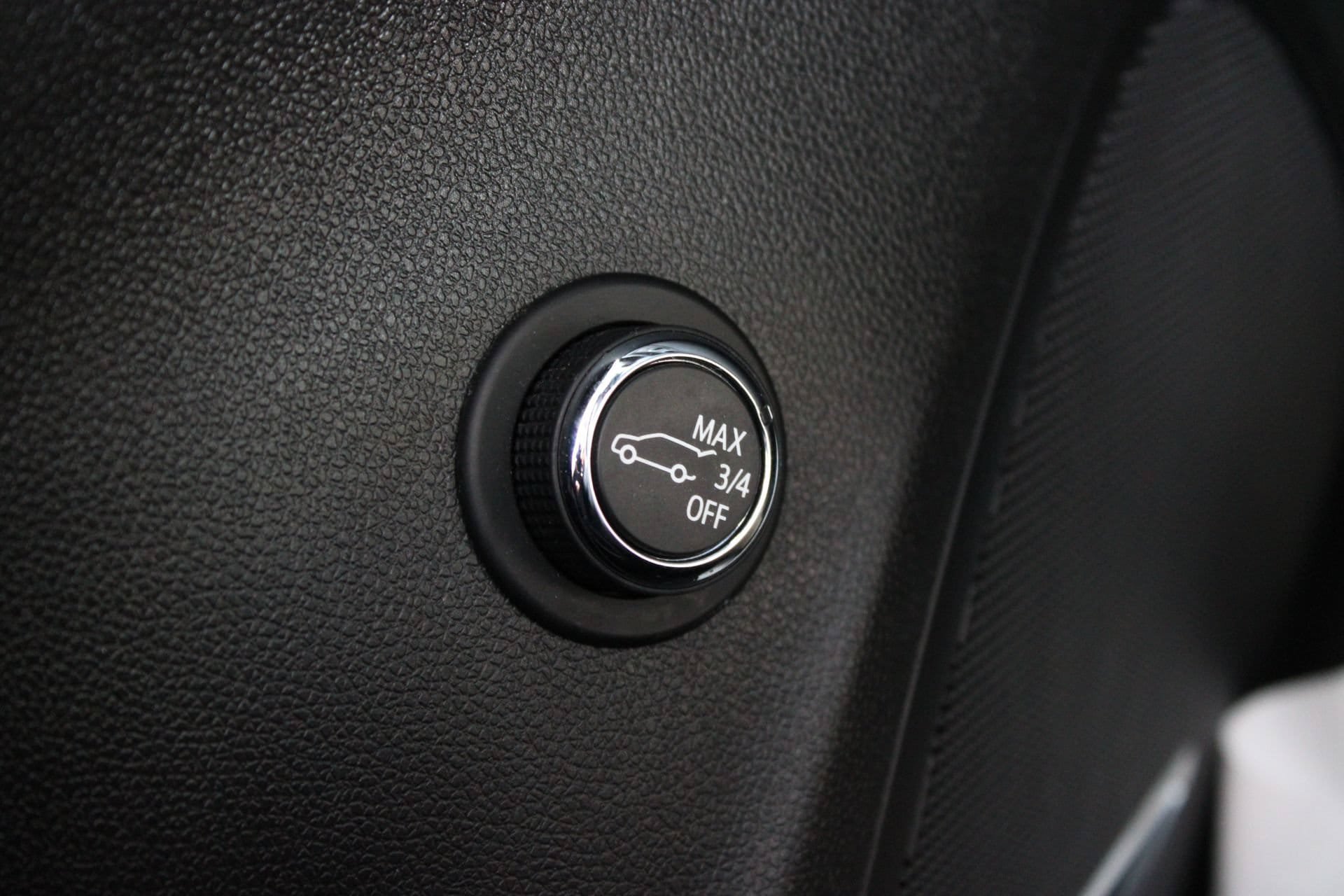 Used 2023 Buick Envision Avenir FWD image 24