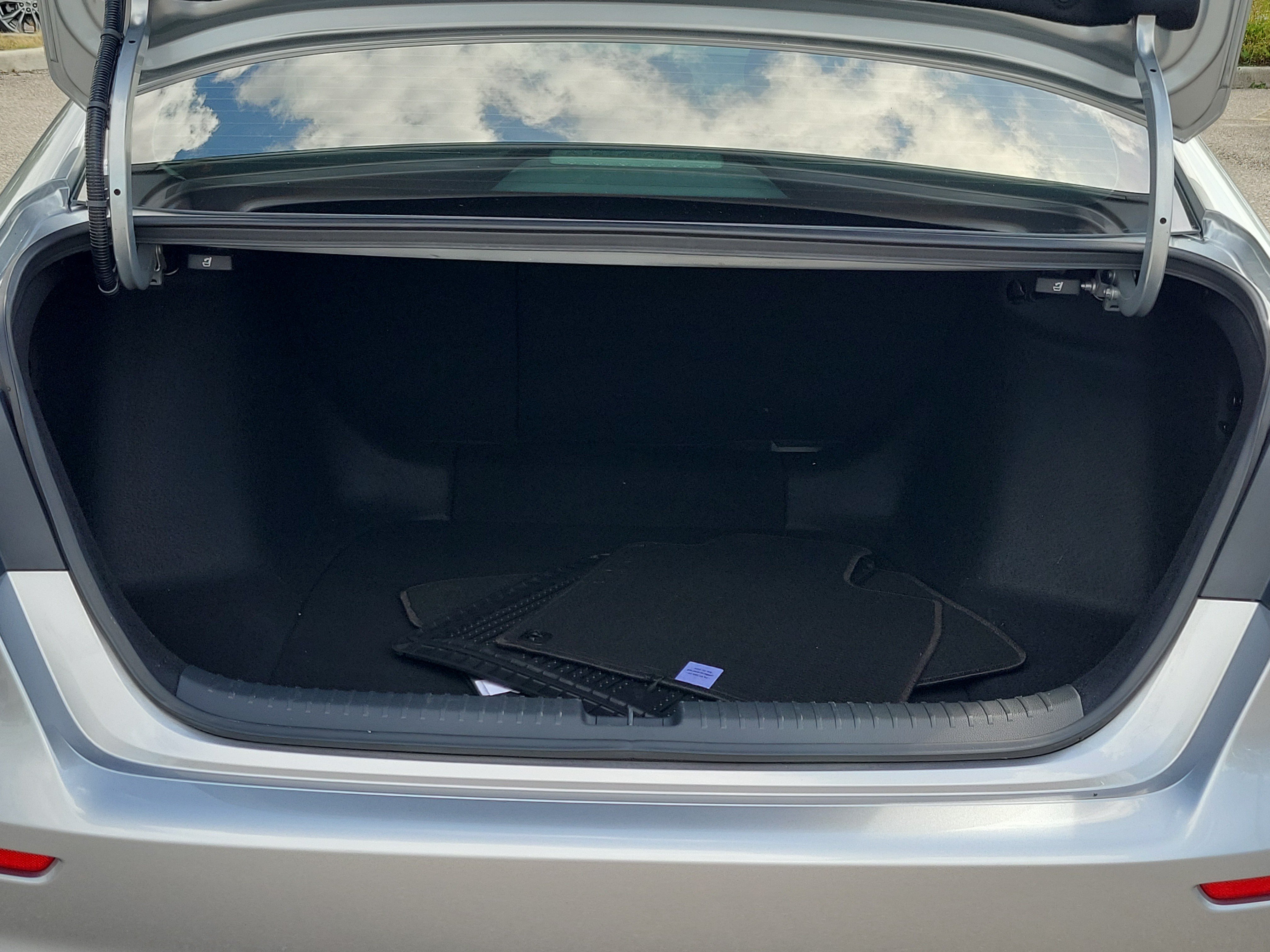 Certified 2024 Honda Accord EX image 9