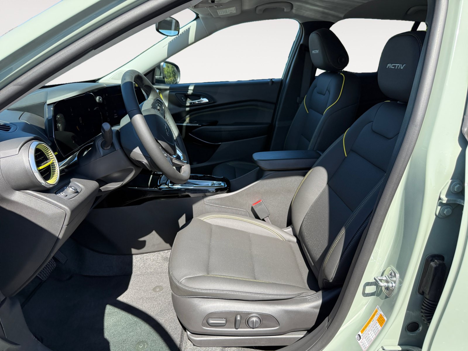 New 2026 Chevrolet Trax ACTIV w/ Driver Confidence Package FWD image 10