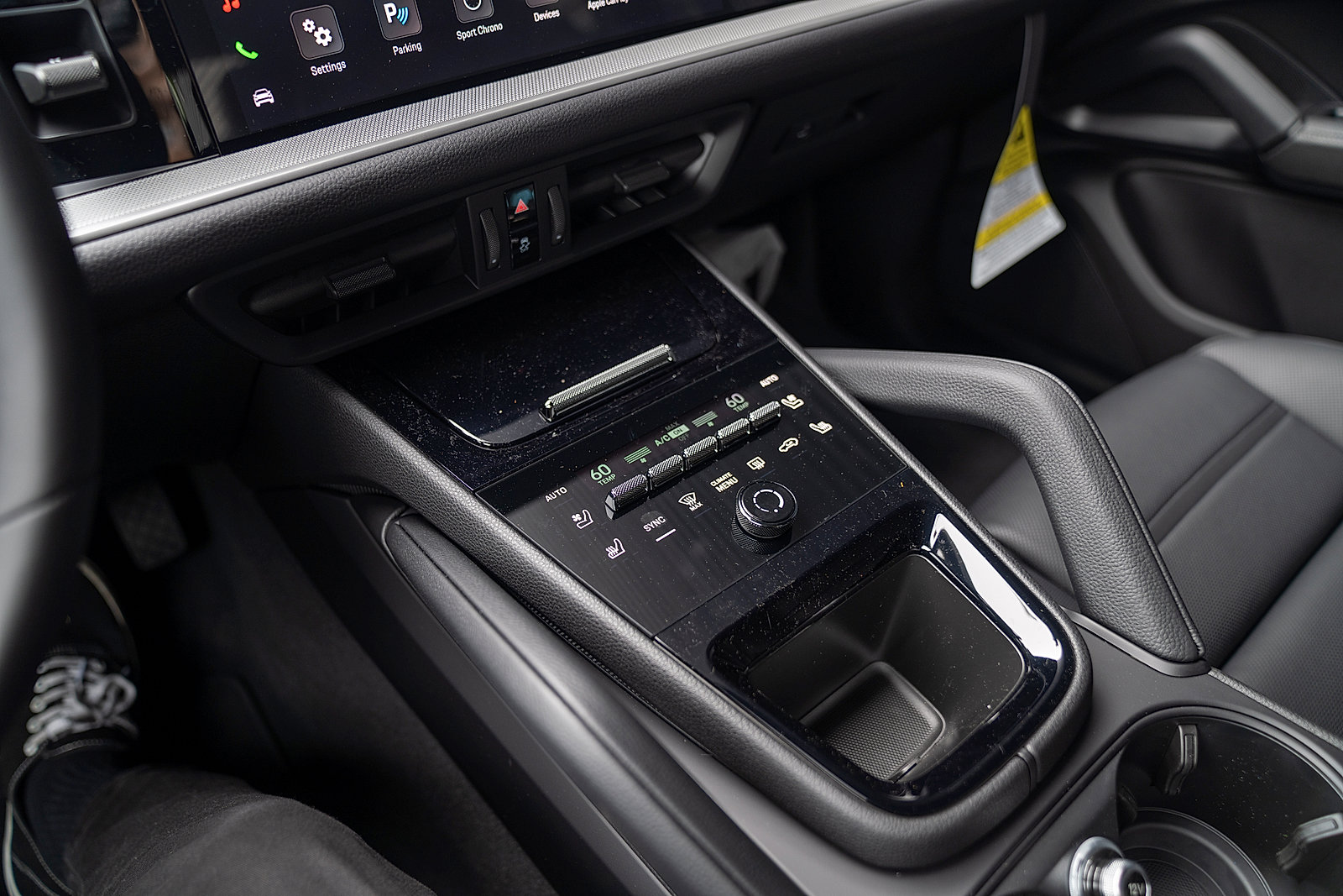 Used 2025 Porsche Cayenne Coupe image 14