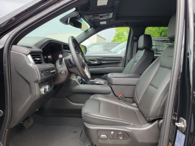 Used 2024 GMC Yukon XL Denali AWD/4WD image 25