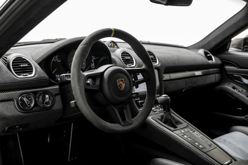 Used 2025 Porsche 718 Cayman GT4 RS w/ Weissach Package RWD image 7