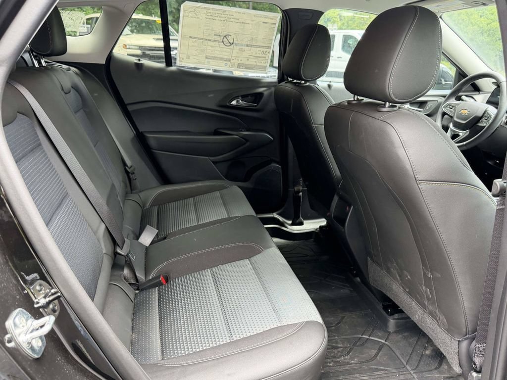New 2026 Chevrolet Trax LT w/ Driver Confidence Package FWD image 13