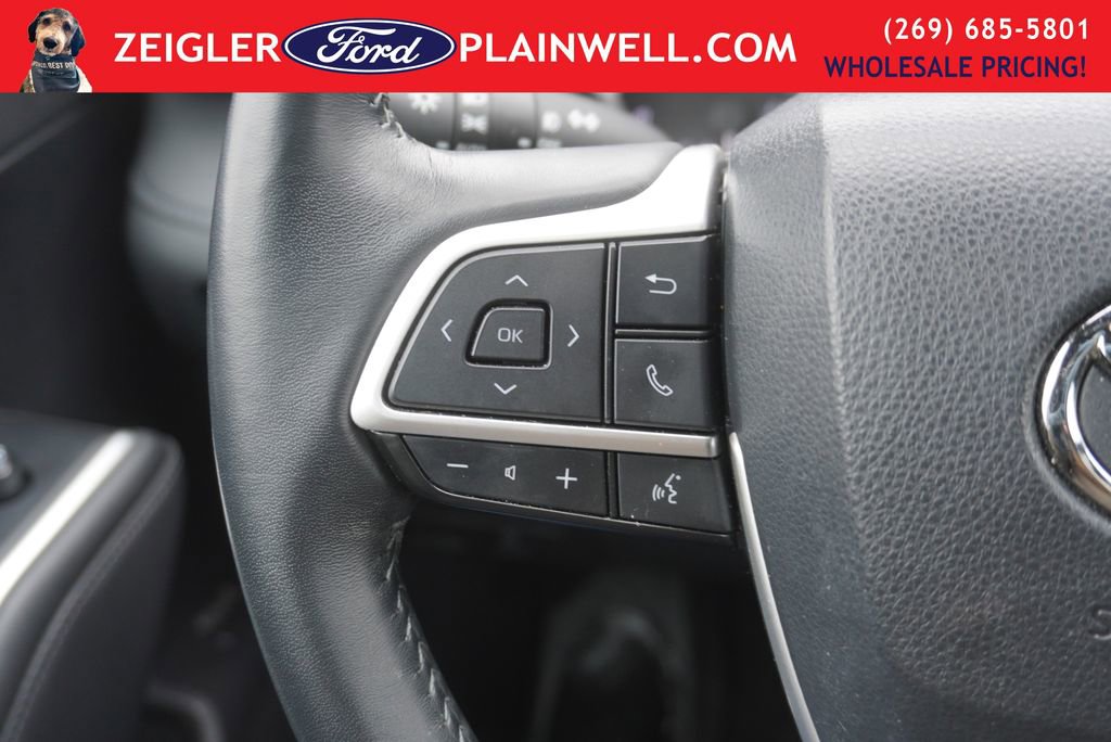 Used 2023 Toyota Highlander L image 24