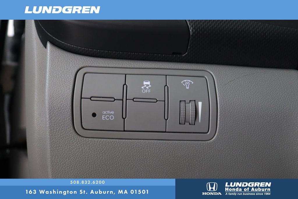 Used 2015 Hyundai Accent GLS FWD image 25
