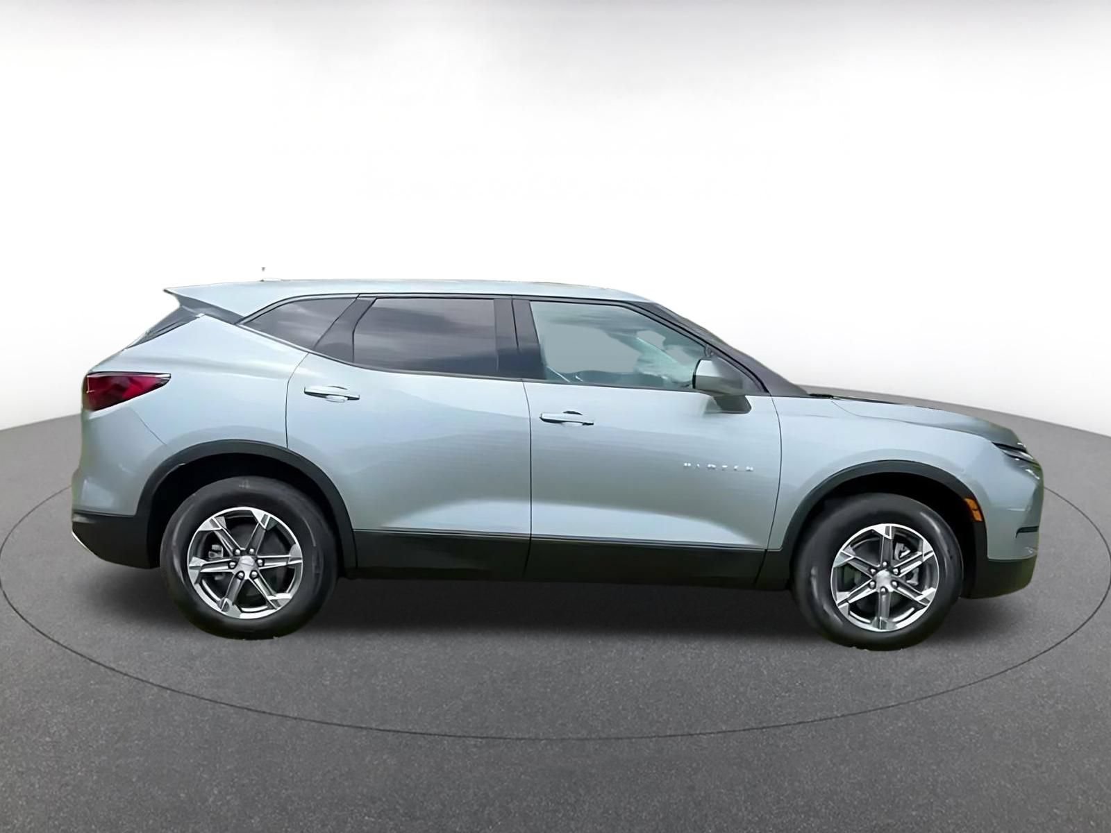 Used 2026 Chevrolet Blazer LT FWD image 16