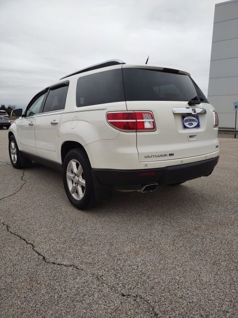 Used 2008 Saturn Outlook XR w/ Premium Trim Package image 3