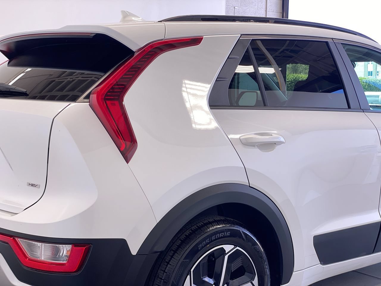 Certified 2025 Kia Niro LX FWD image 10