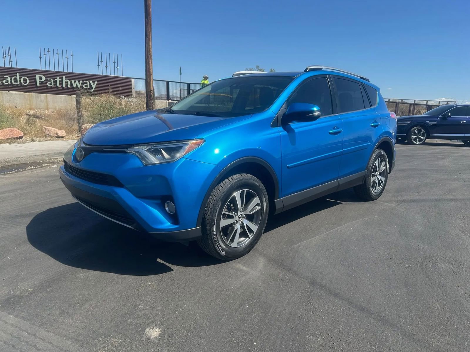 Used 2017 Toyota RAV4 XLE image 1