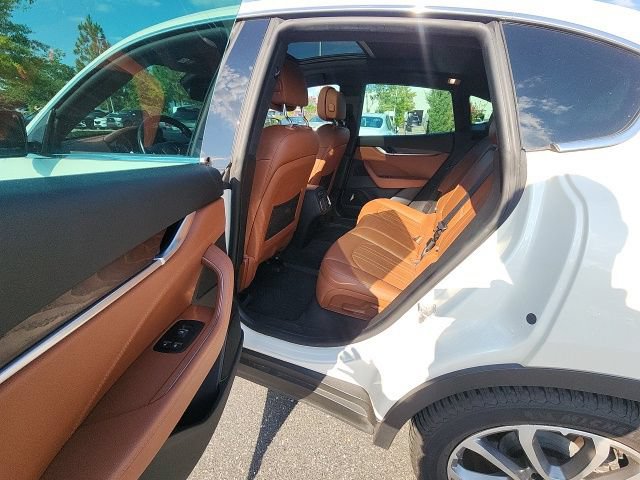 Used 2017 Maserati Levante AWD/4WD image 20