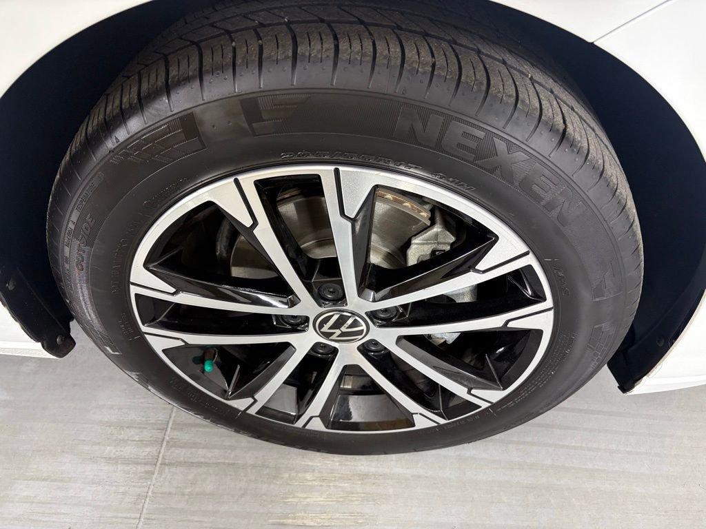 Used 2025 Volkswagen Jetta Sport FWD image 11