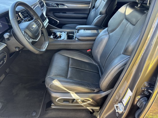 Used 2023 Jeep Wagoneer L Series III w/ Convenience Group I RWD image 10