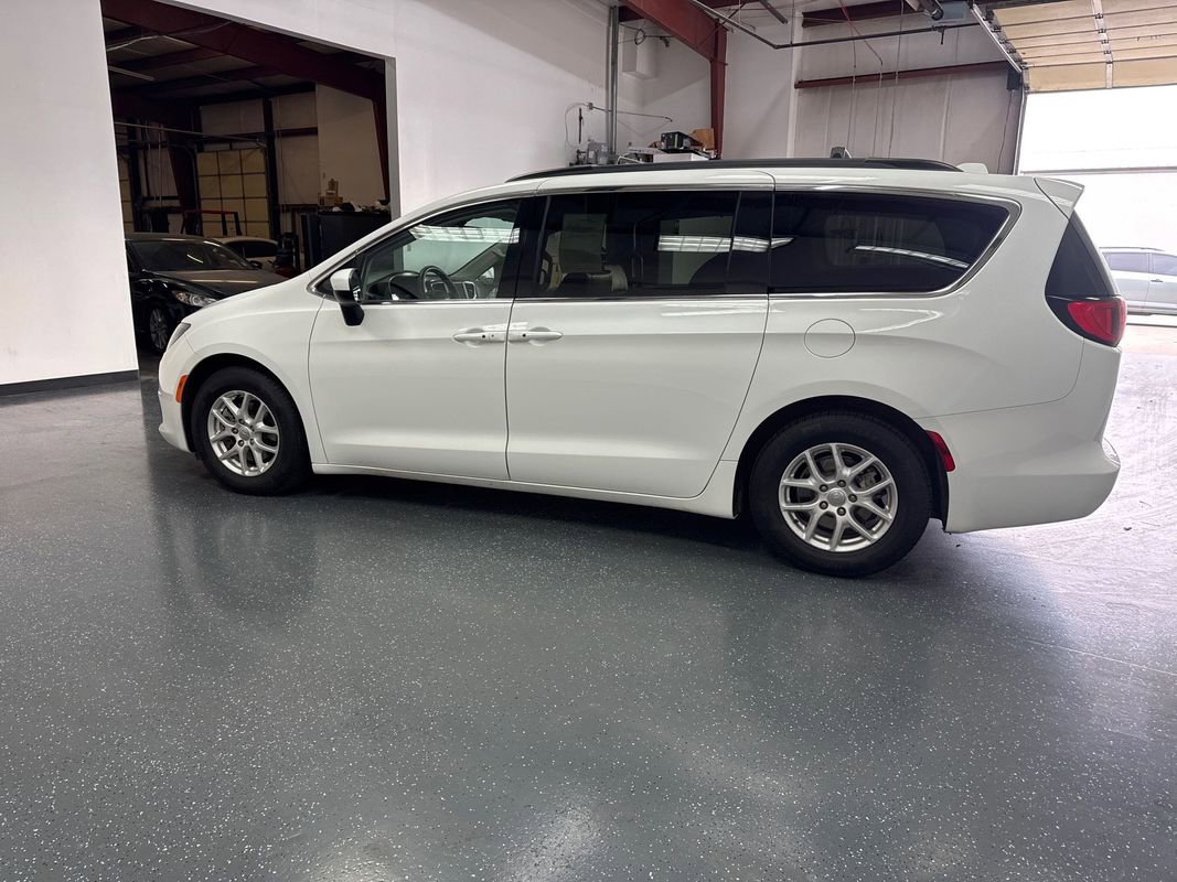 Used 2020 Chrysler Voyager Lxi image 7