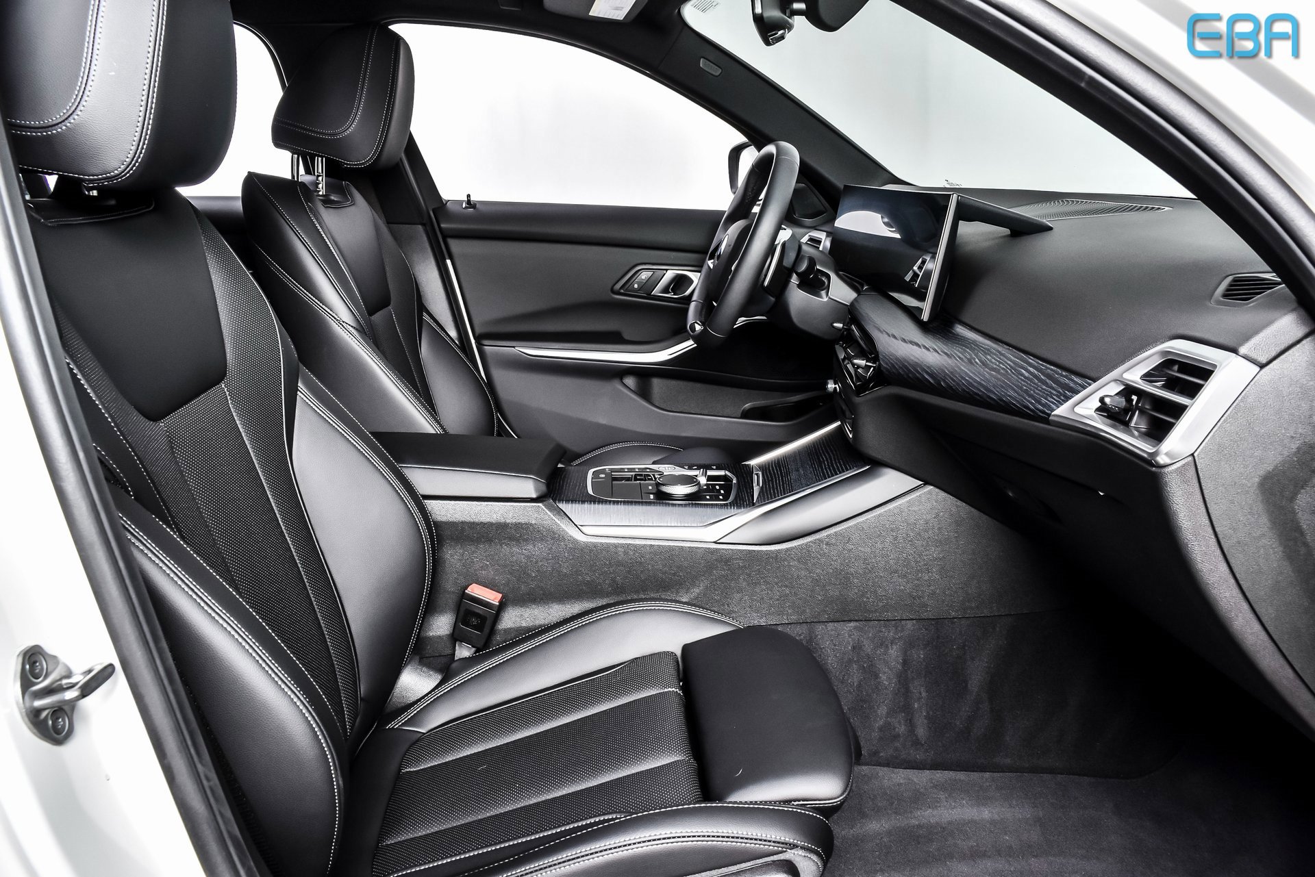 Used 2025 BMW 330i xDrive Sedan w/ Convenience Package image 26