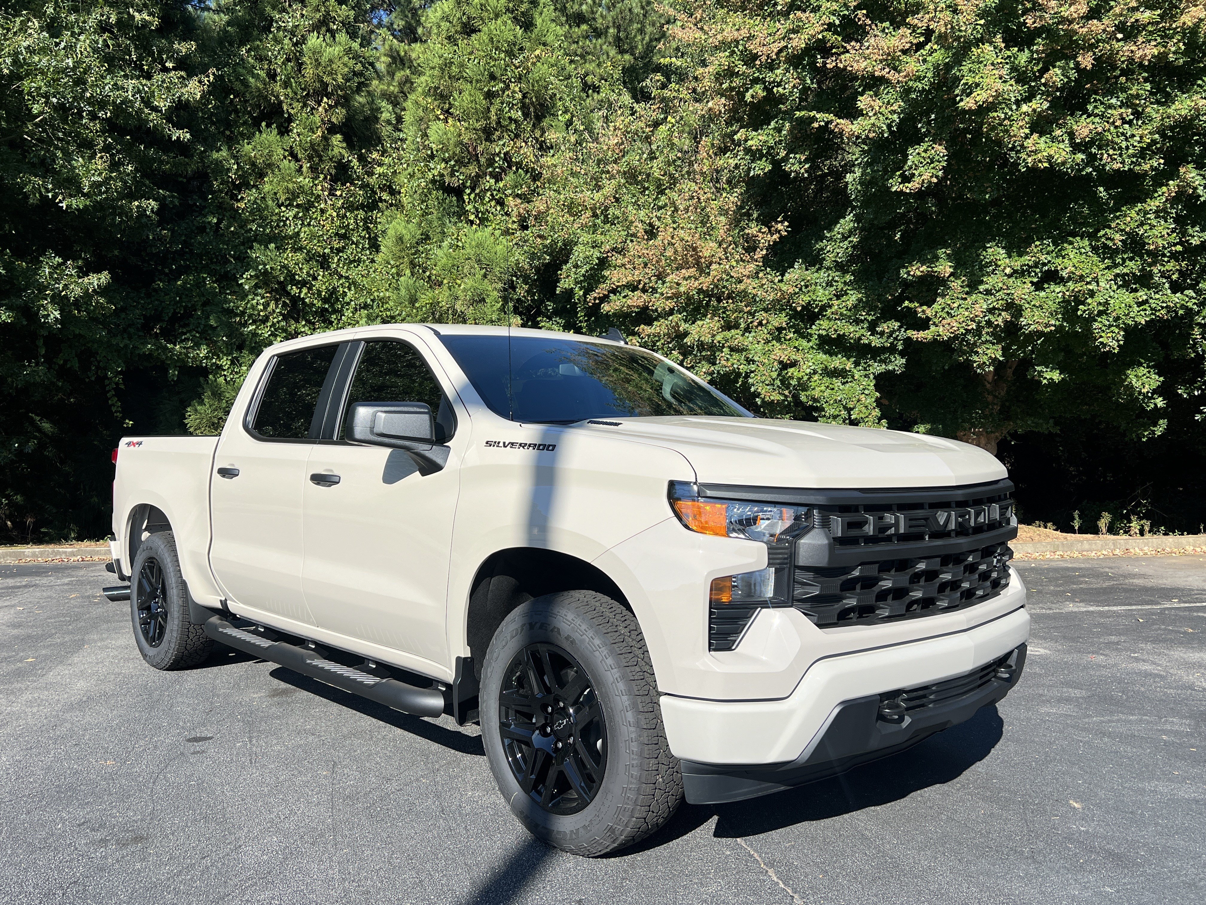 New 2026 Chevrolet Silverado 1500 Custom w/ Turbomax Blackout Package AWD/4WD video 2