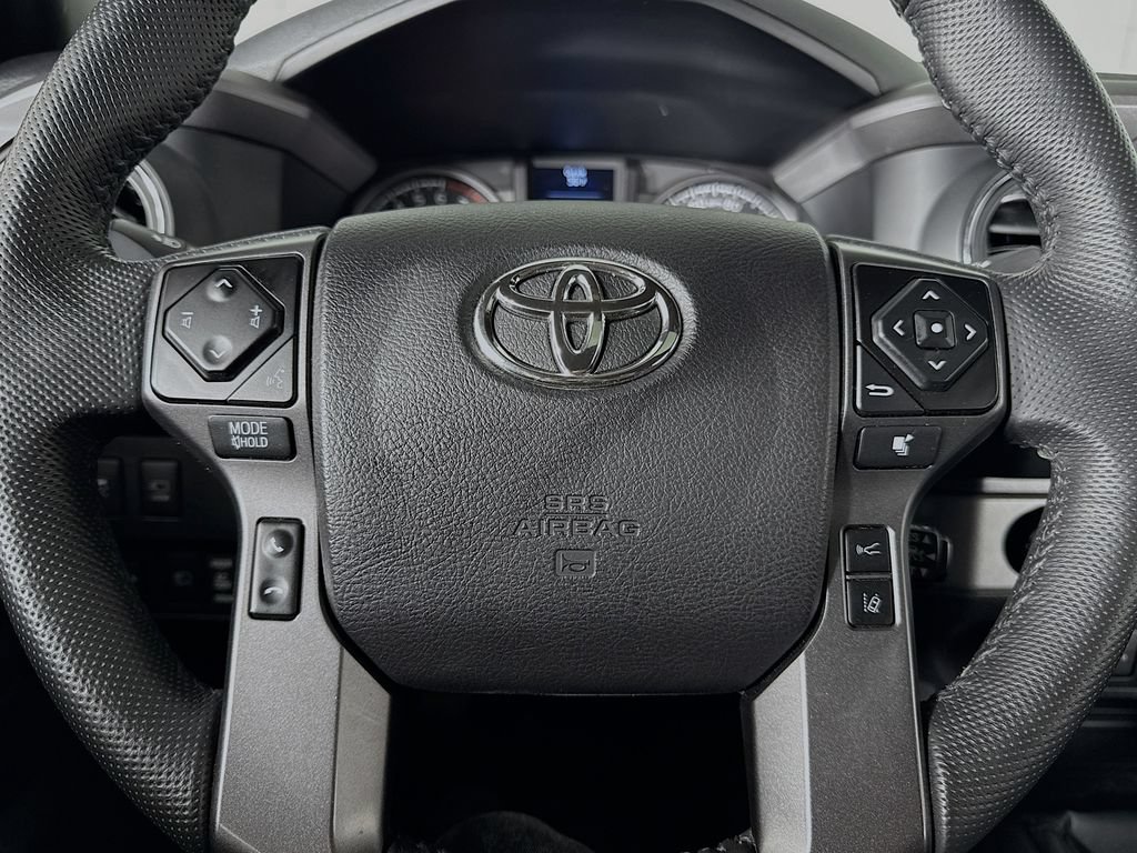 Used 2022 Toyota Tacoma TRD Sport w/ TRD Premium Sport Package AWD/4WD image 36