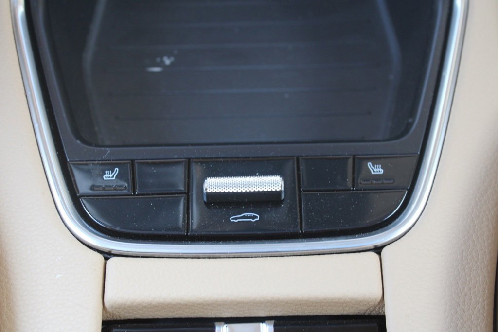 Used 2023 Porsche Panamera 4 image 31