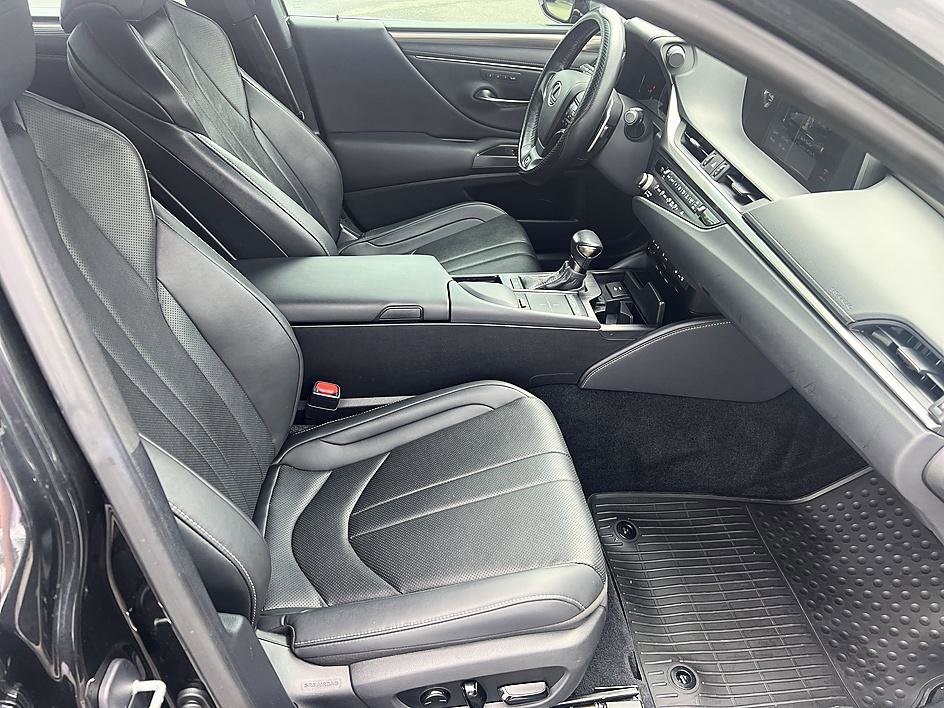 Used 2021 Lexus ES 350 F Sport w/ Accessory Package FWD image 17