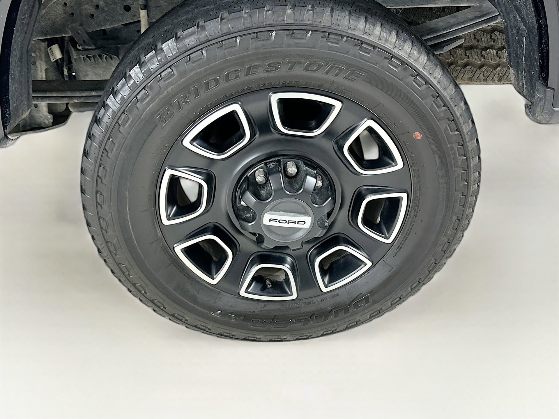 Used 2024 Ford F250 Platinum w/ FX4 Off-Road Package AWD/4WD image 32
