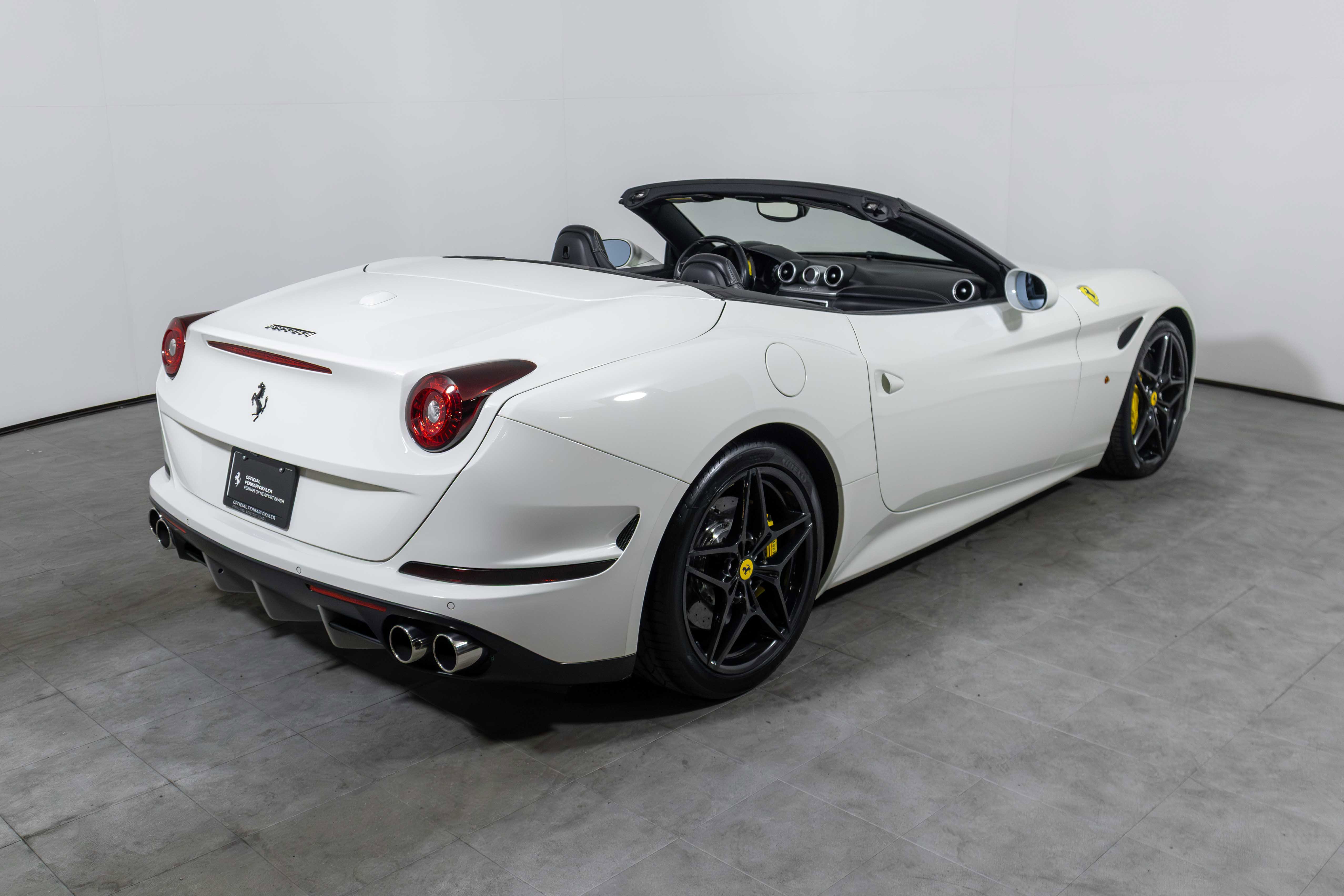 Certified 2016 Ferrari California T image 8
