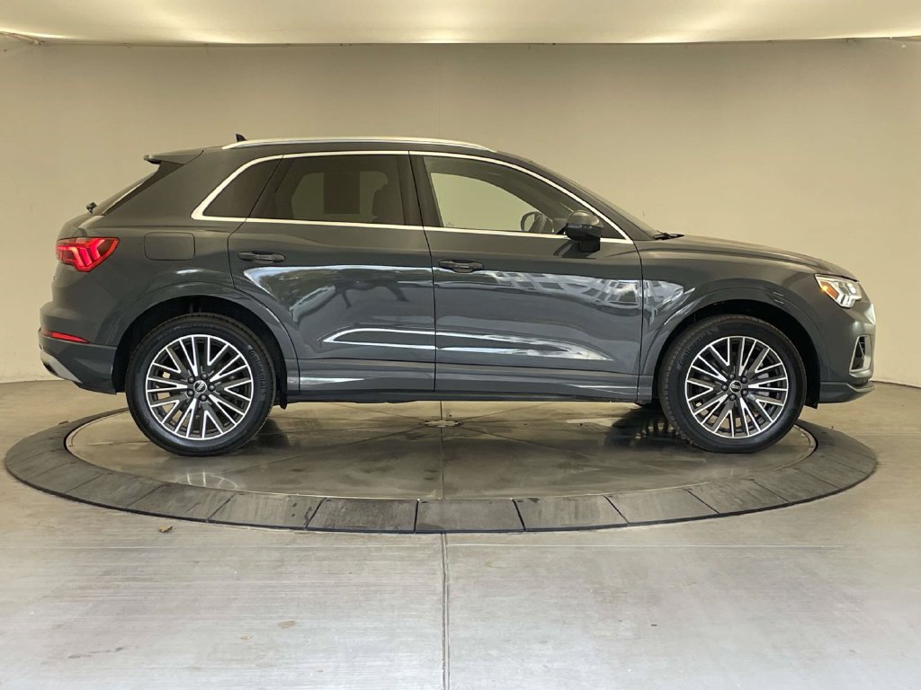 Used 2022 Audi Q3 2.0T Premium Plus AWD/4WD image 9