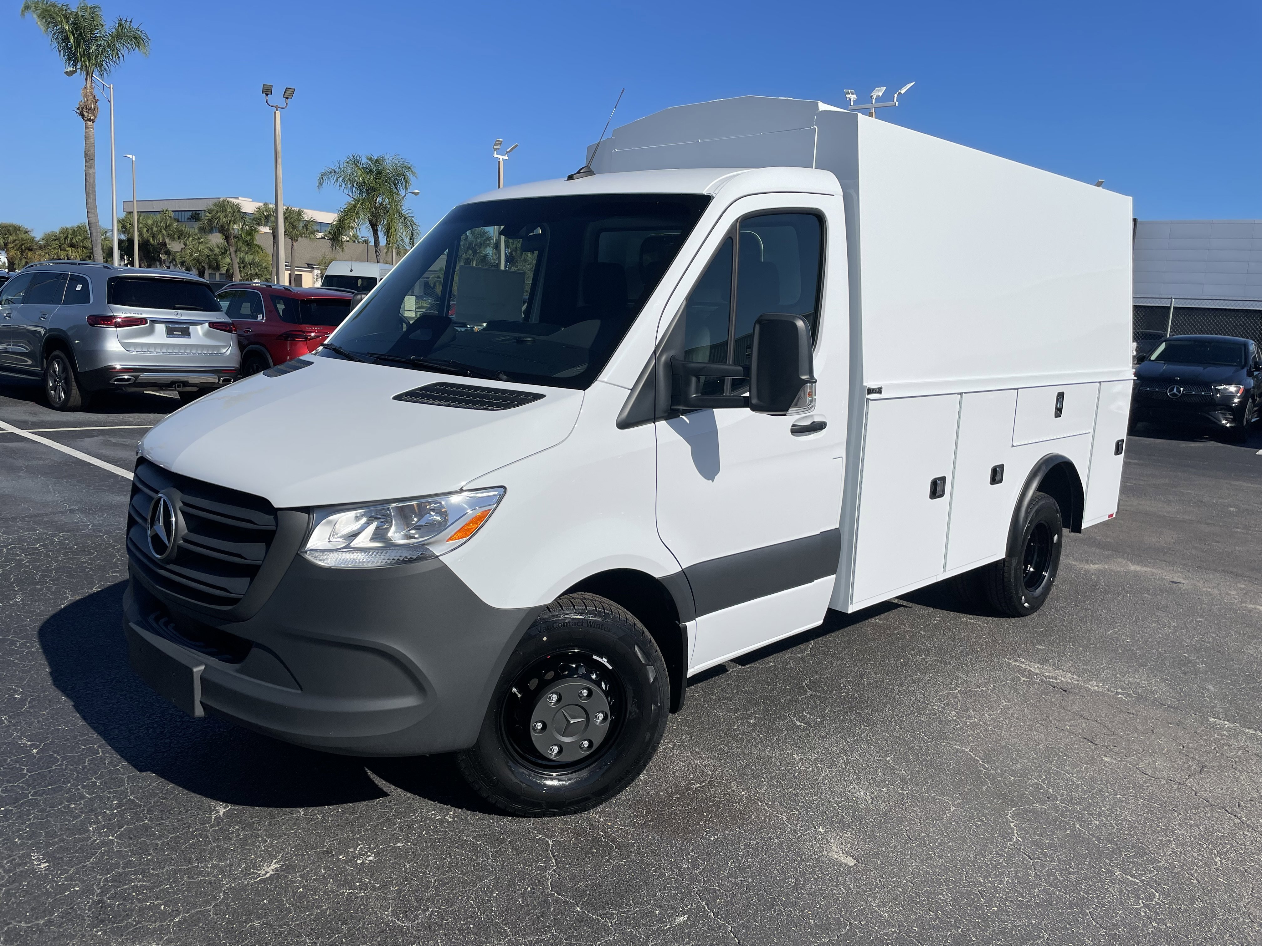New 2025 Mercedes-Benz Sprinter 4500 image 1