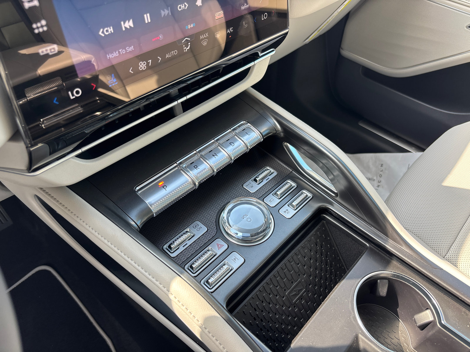 New 2026 Lincoln Nautilus Premier w/ Equipment Group 102A AWD/4WD image 23