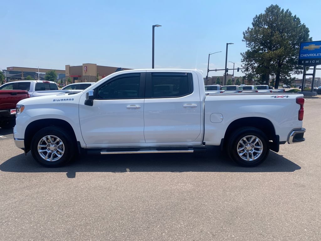 Used 2025 Chevrolet Silverado 1500 LT AWD/4WD image 2