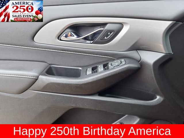Used 2023 Chevrolet Traverse LT w/ Rear Camera Mirror Package AWD/4WD image 24