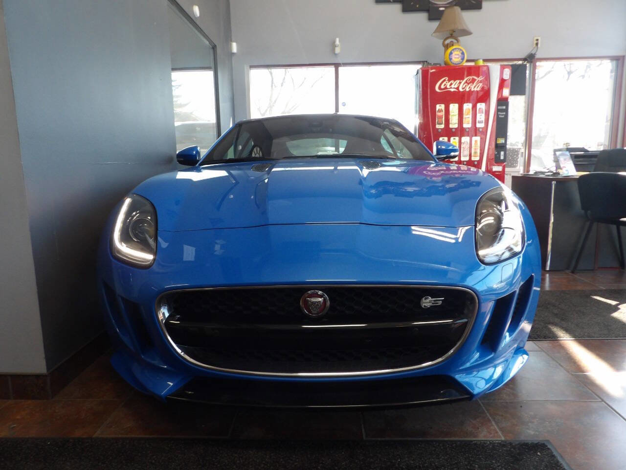 Used 2017 Jaguar F-TYPE S British Design Edition image 2