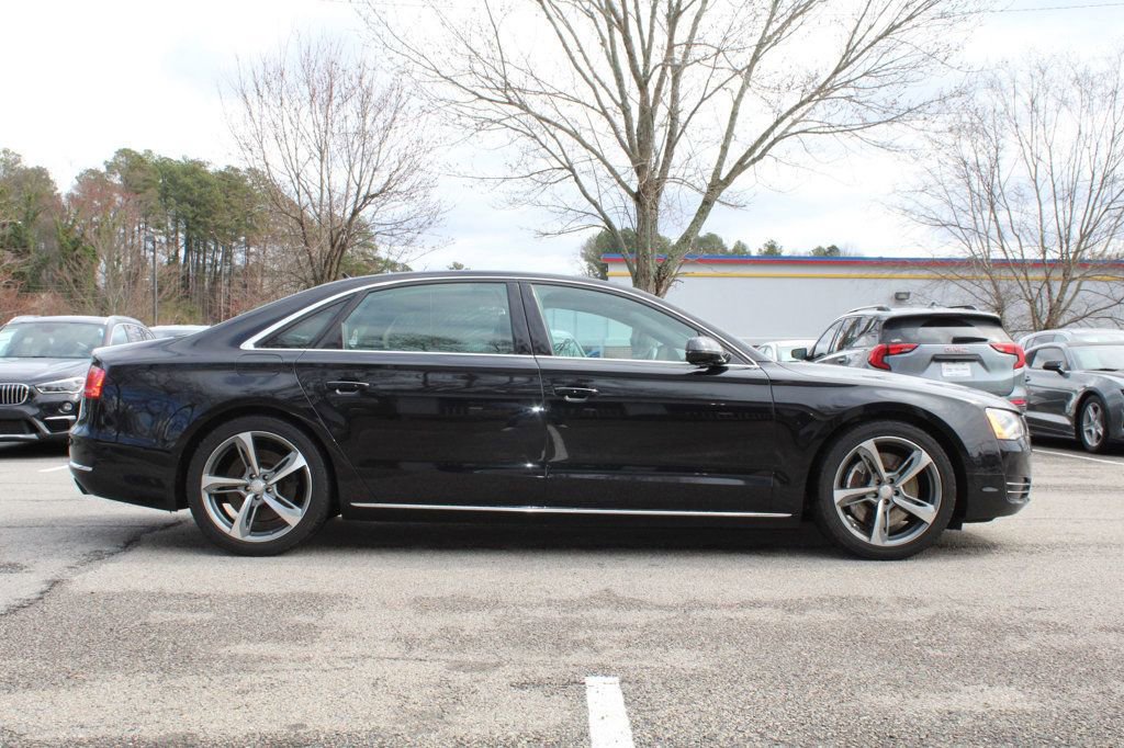 Used 2012 Audi A8 L 4.2 image 5