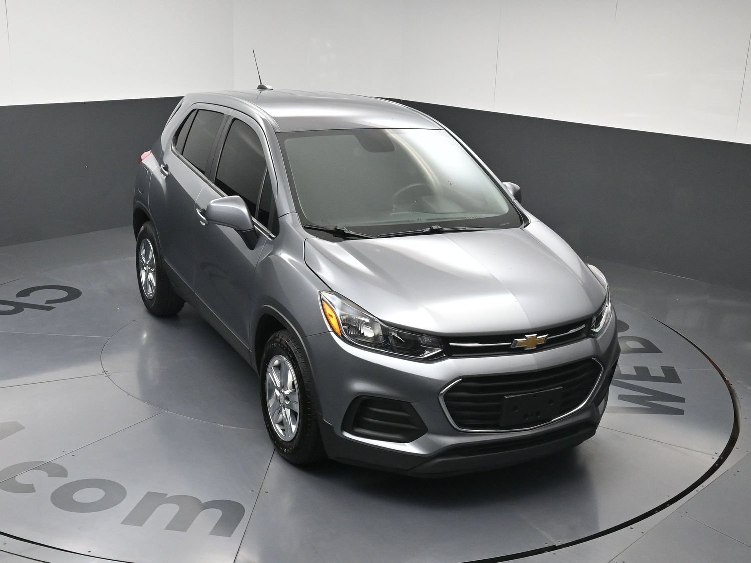 Used 2020 Chevrolet Trax LS FWD image 31