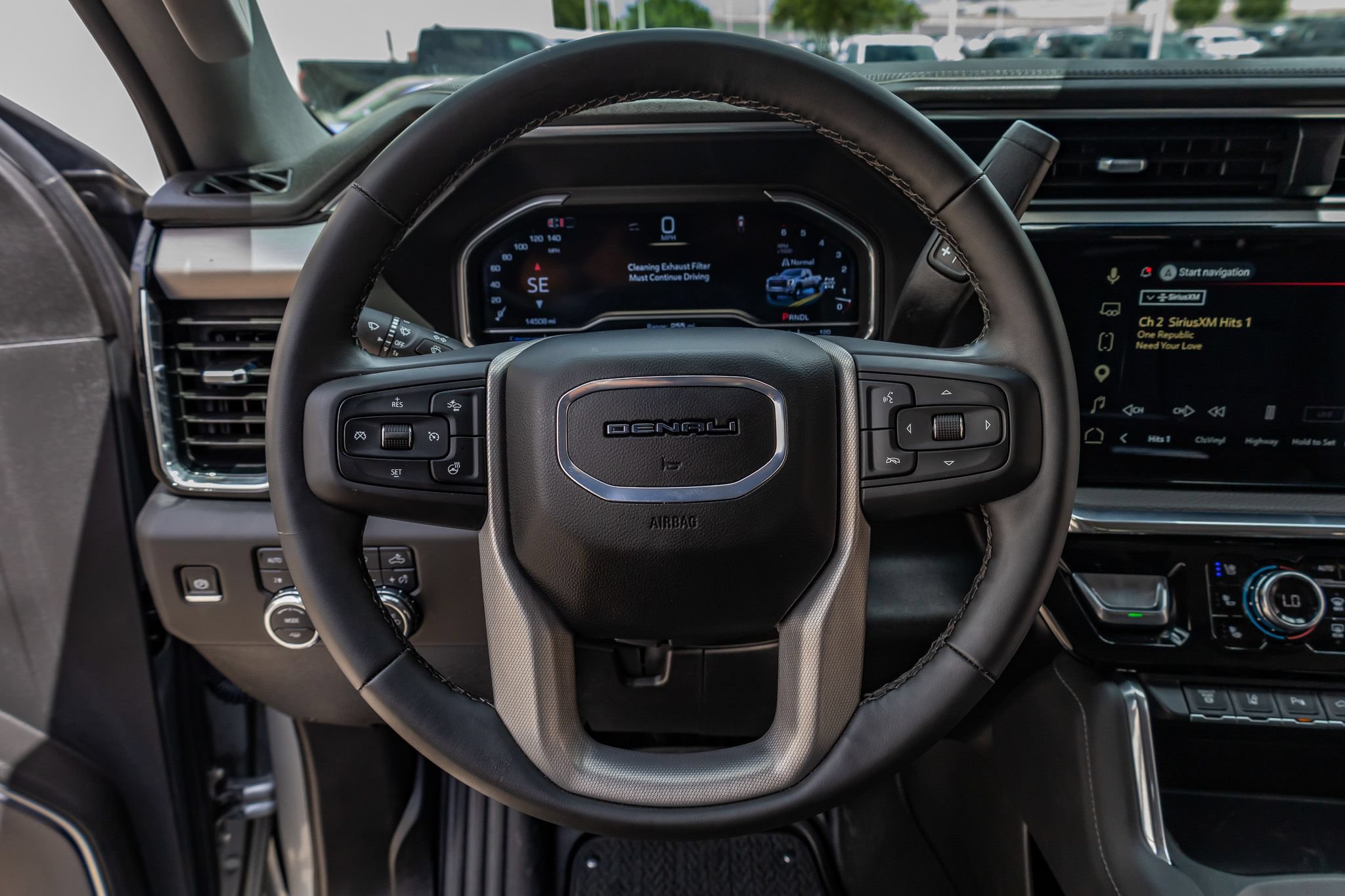 Used 2025 GMC Sierra 3500 Denali w/ Denali Reserve Package AWD/4WD image 19