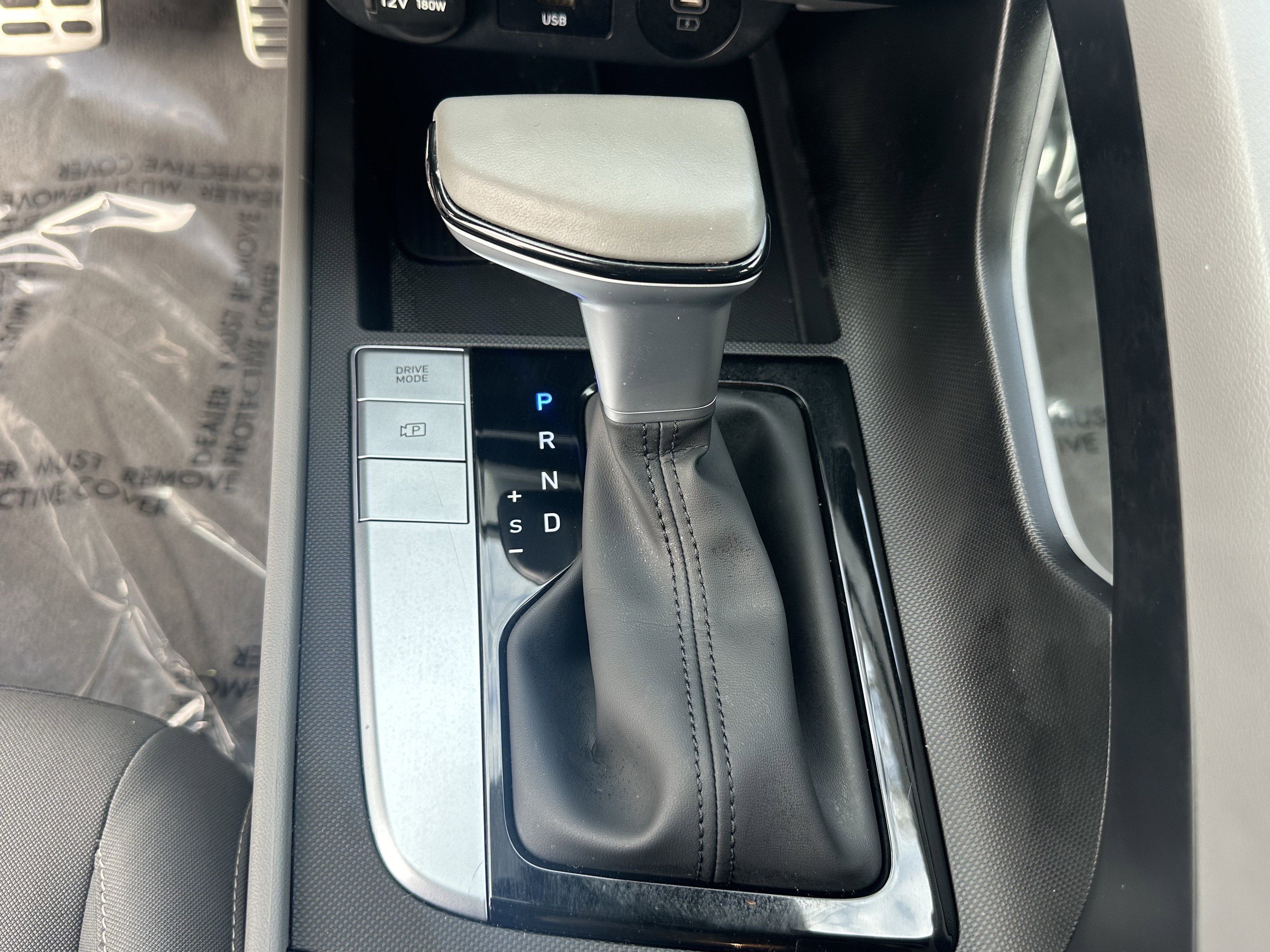 Used 2025 Hyundai Elantra Sport FWD image 32