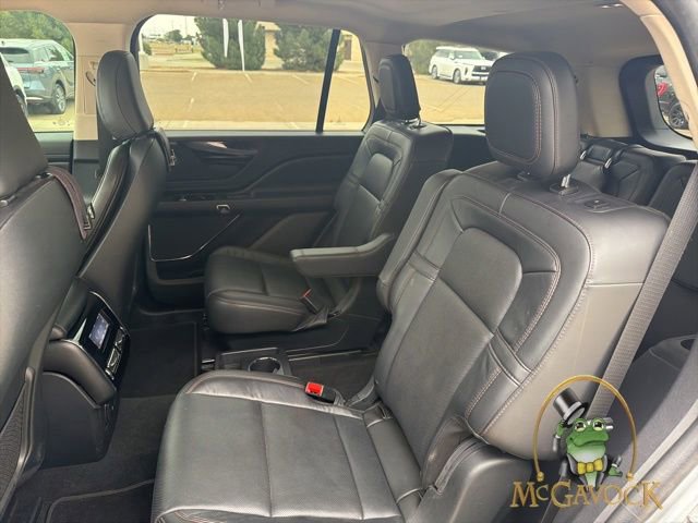 Used 2023 Lincoln Aviator Reserve w/ Equipment Group 201A AWD/4WD image 19