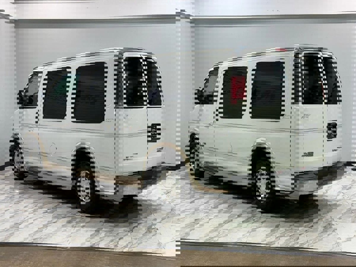 Used 2002 Chevrolet Express 1500 w/ LS Preferred Equipment Group image 8