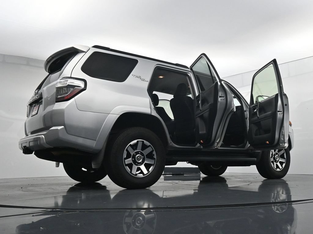 Used 2021 Toyota 4Runner TRD Off-Road AWD/4WD image 43