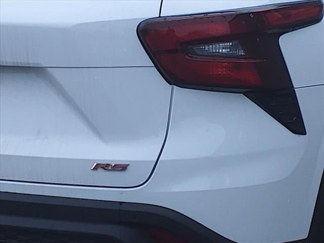 New 2025 Chevrolet Trax RS w/ Driver Confidence Package image 20