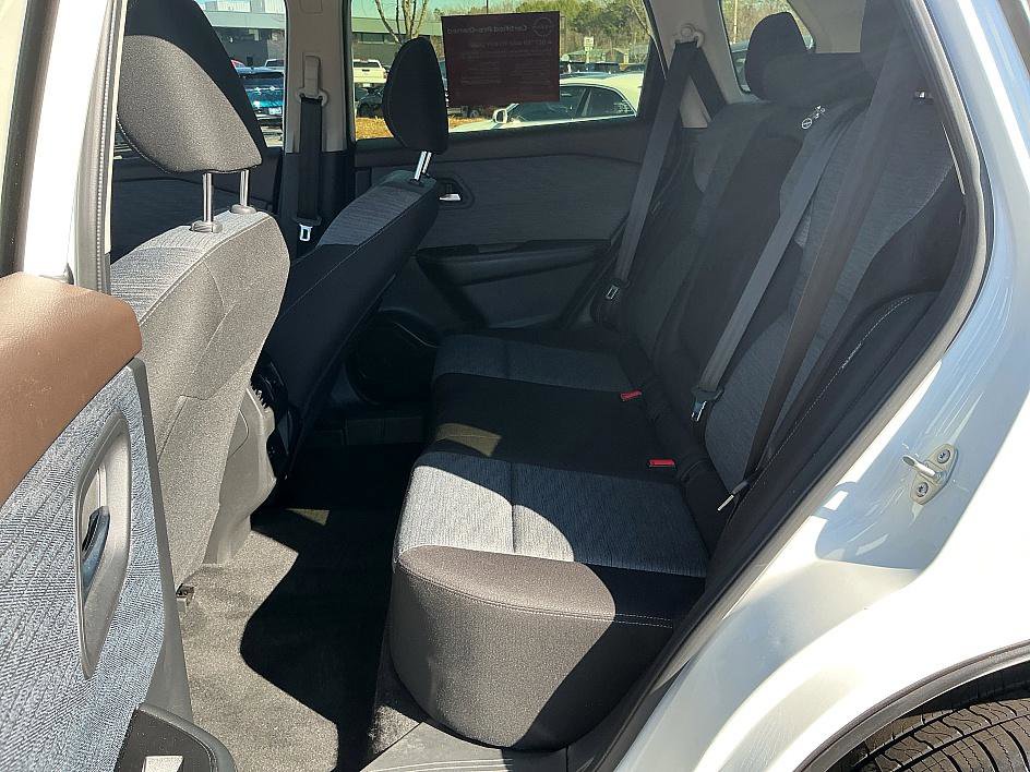 Certified 2023 Nissan Rogue SV image 22