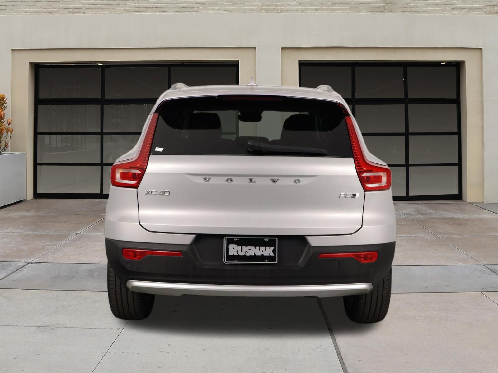 Certified 2023 Volvo XC40 B5 Ultimate w/ Protection Package Premier AWD/4WD image 5