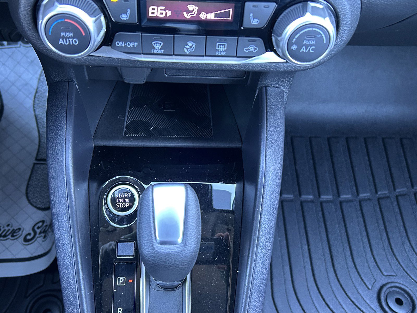 Used 2023 Nissan Versa SR w/ Trunk Package image 30