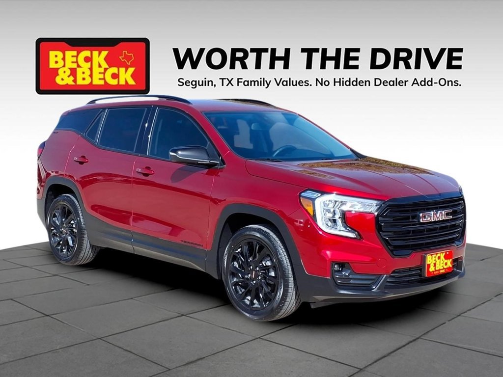 Used 2024 GMC Terrain SLT w/ Elevation Edition FWD image 3